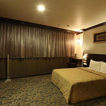 Monalisa Hotel Tainan Exterior foto